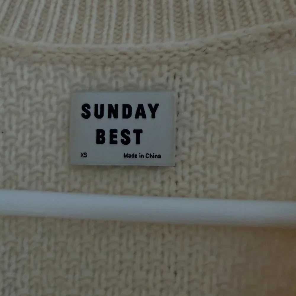 Aritzia Sunday Best Size XS Merino wool - Picture 2 of 5